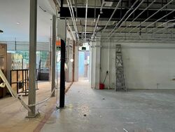 Hola Centre (D14), Retail #569183411